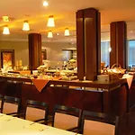 Golden 酒店 4*