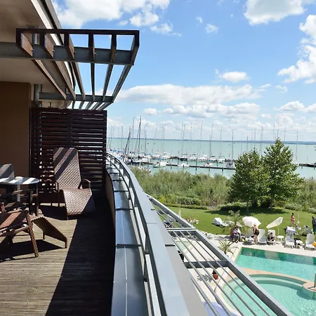 Golden Hotel 4*
